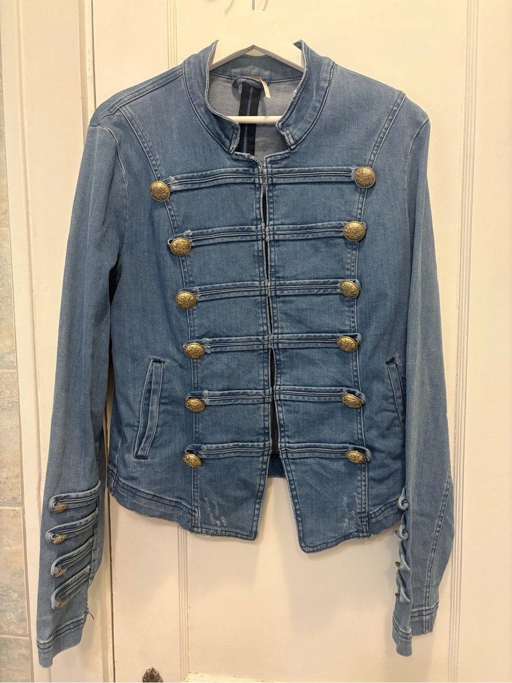 Free People Fitted Denim Military Jacket
Boho, Festival, Romantic, Eclectic